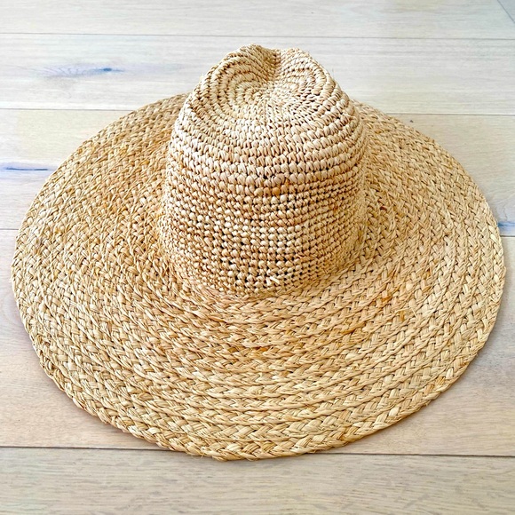 Soft woven straw hat - Picture 4 of 4